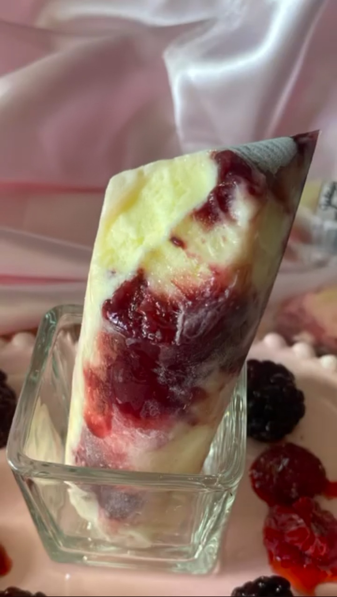 Ninho com Frutas Vermelhas
